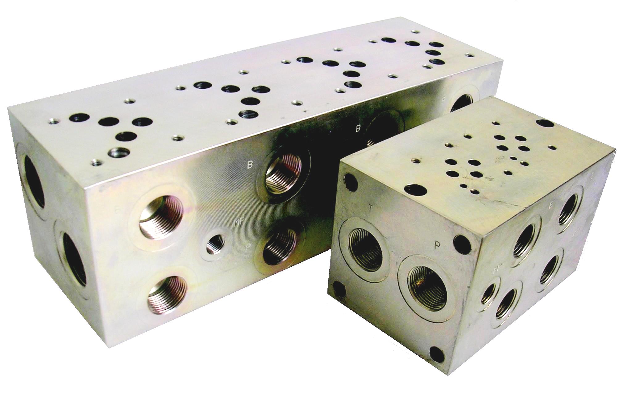 Mounting plates with integrated cavity